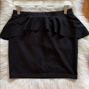 Ruffle mini skirt black medium